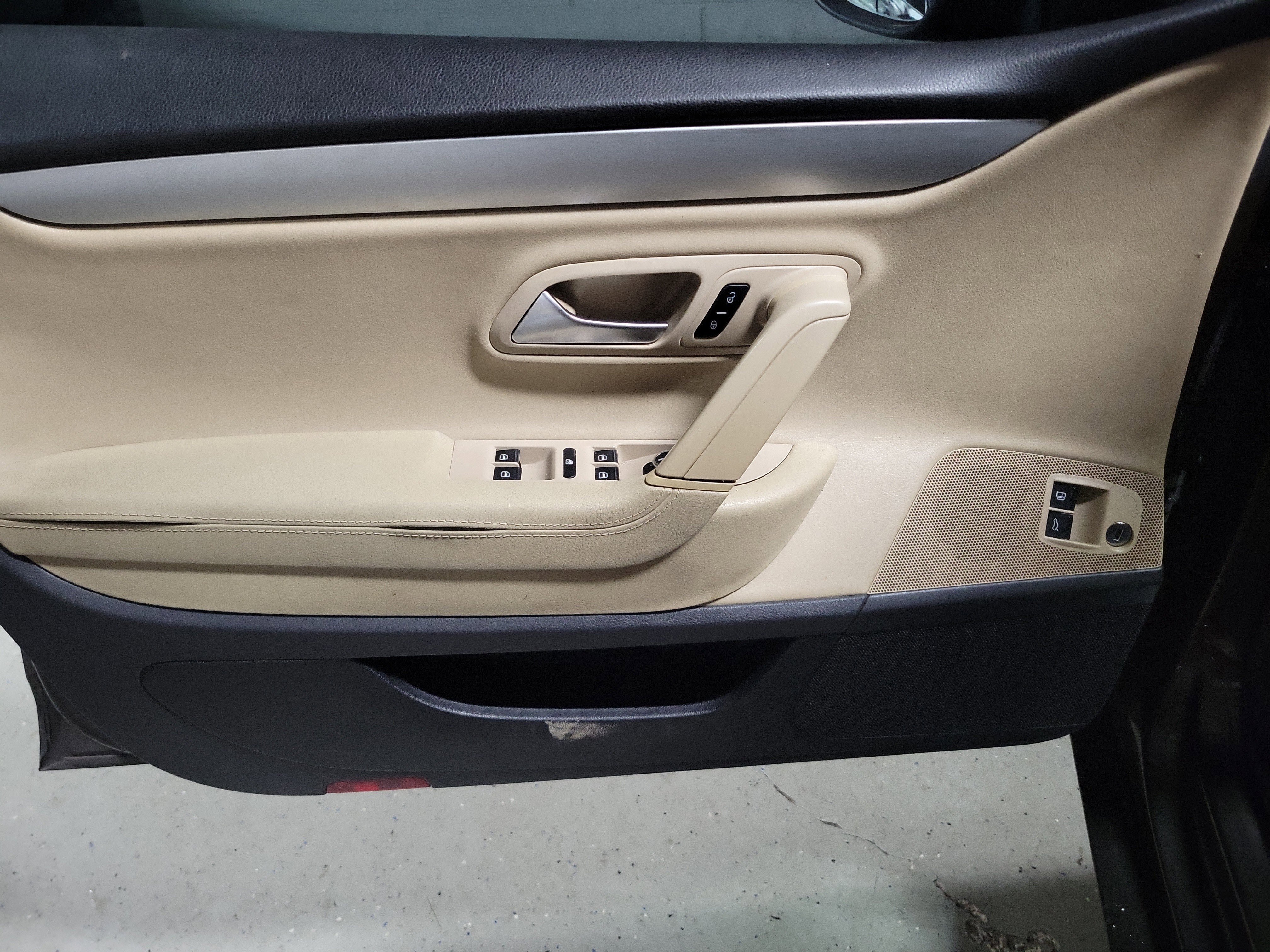 Used 2013 Volkswagen CC Sport Plus image 16