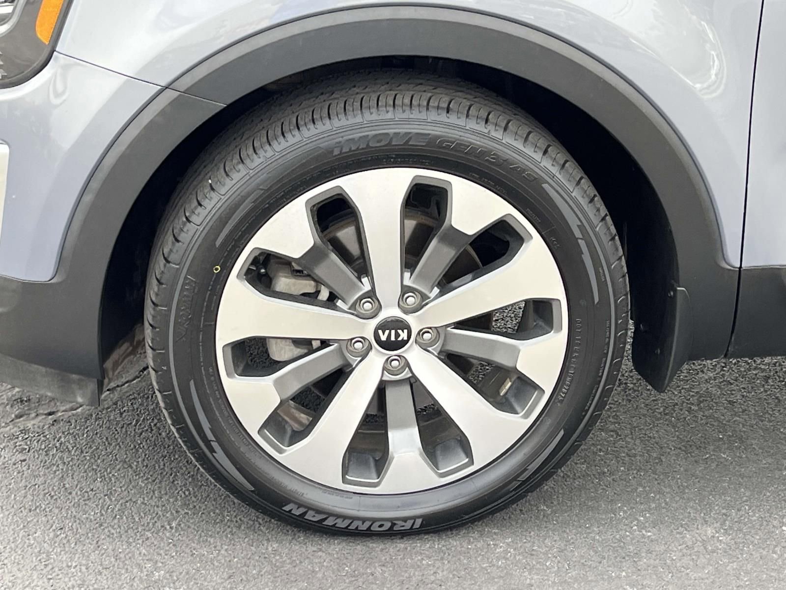 Used 2021 Kia Telluride S FWD image 12