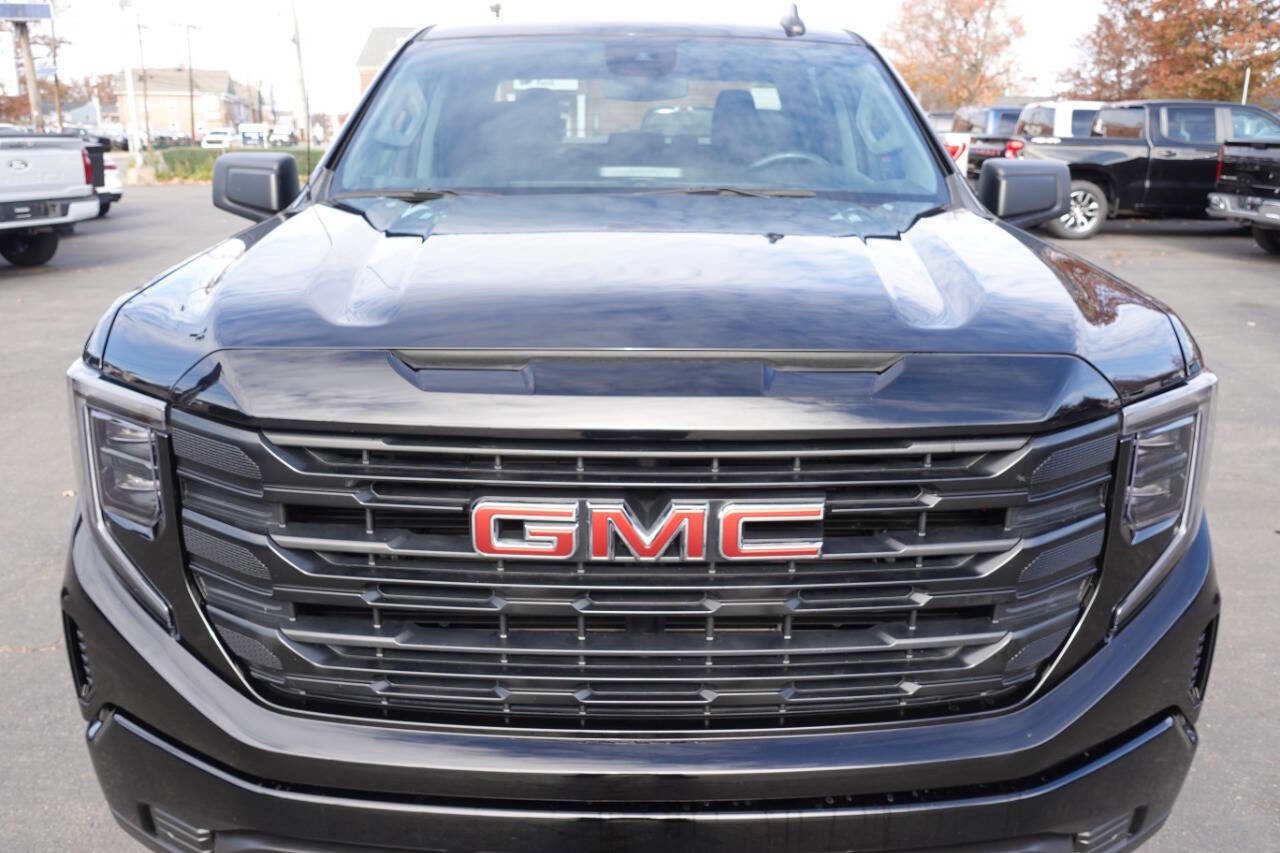 Used 2023 GMC Sierra 1500 Pro w/ Graphite Edition image 6