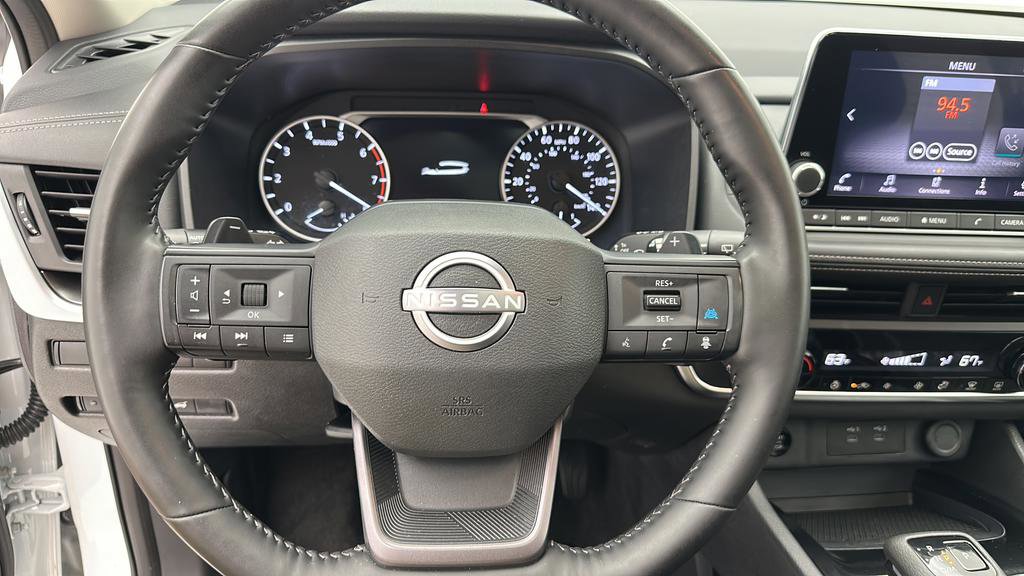 Used 2025 Nissan Rogue SV w/ SV Premium Package AWD/4WD image 17