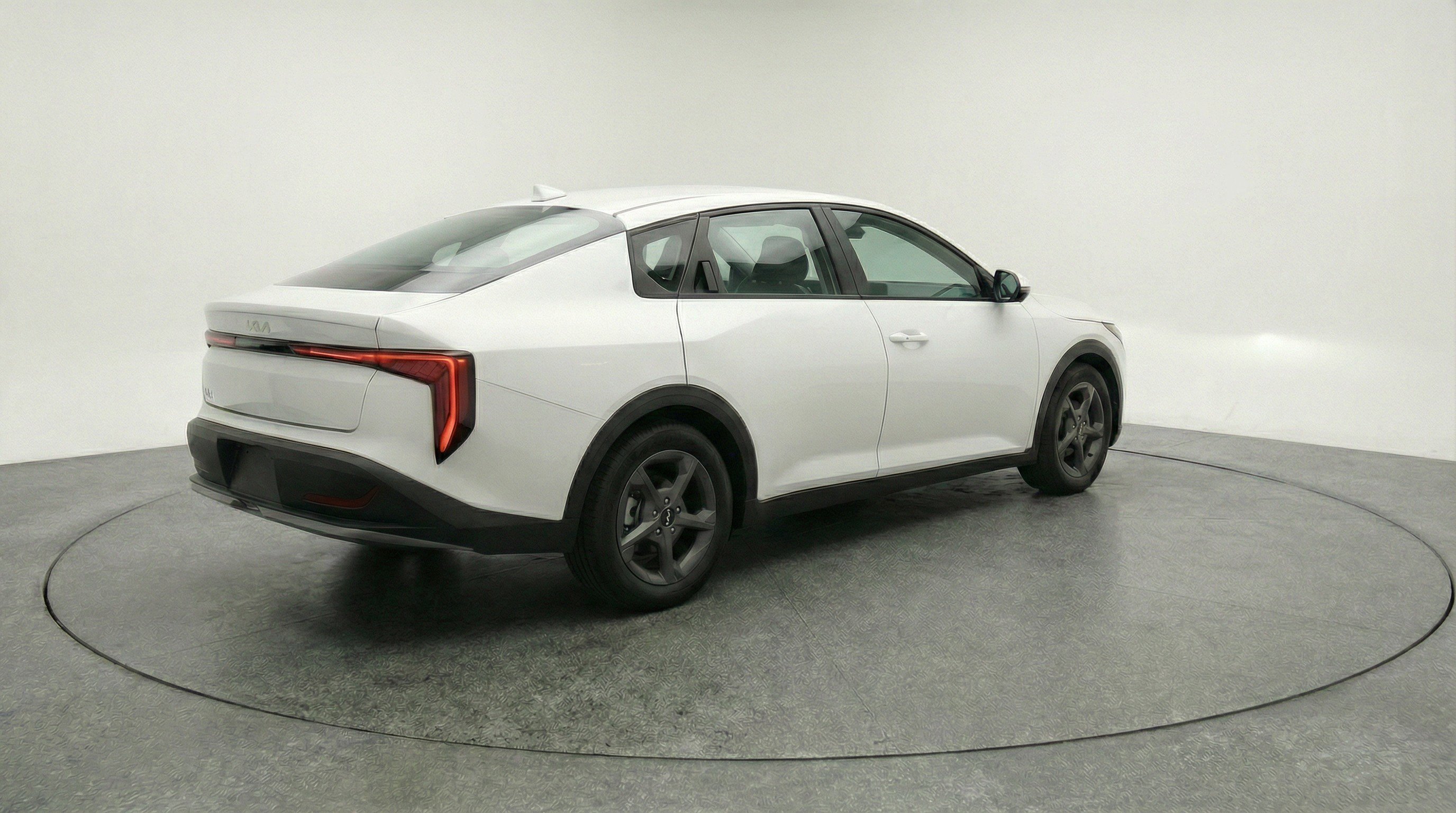 Used 2025 Kia K4 FWD image 9