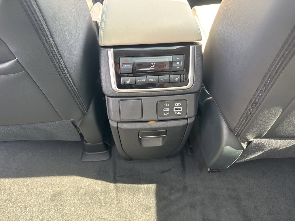 New 2025 Subaru Ascent Limited image 28