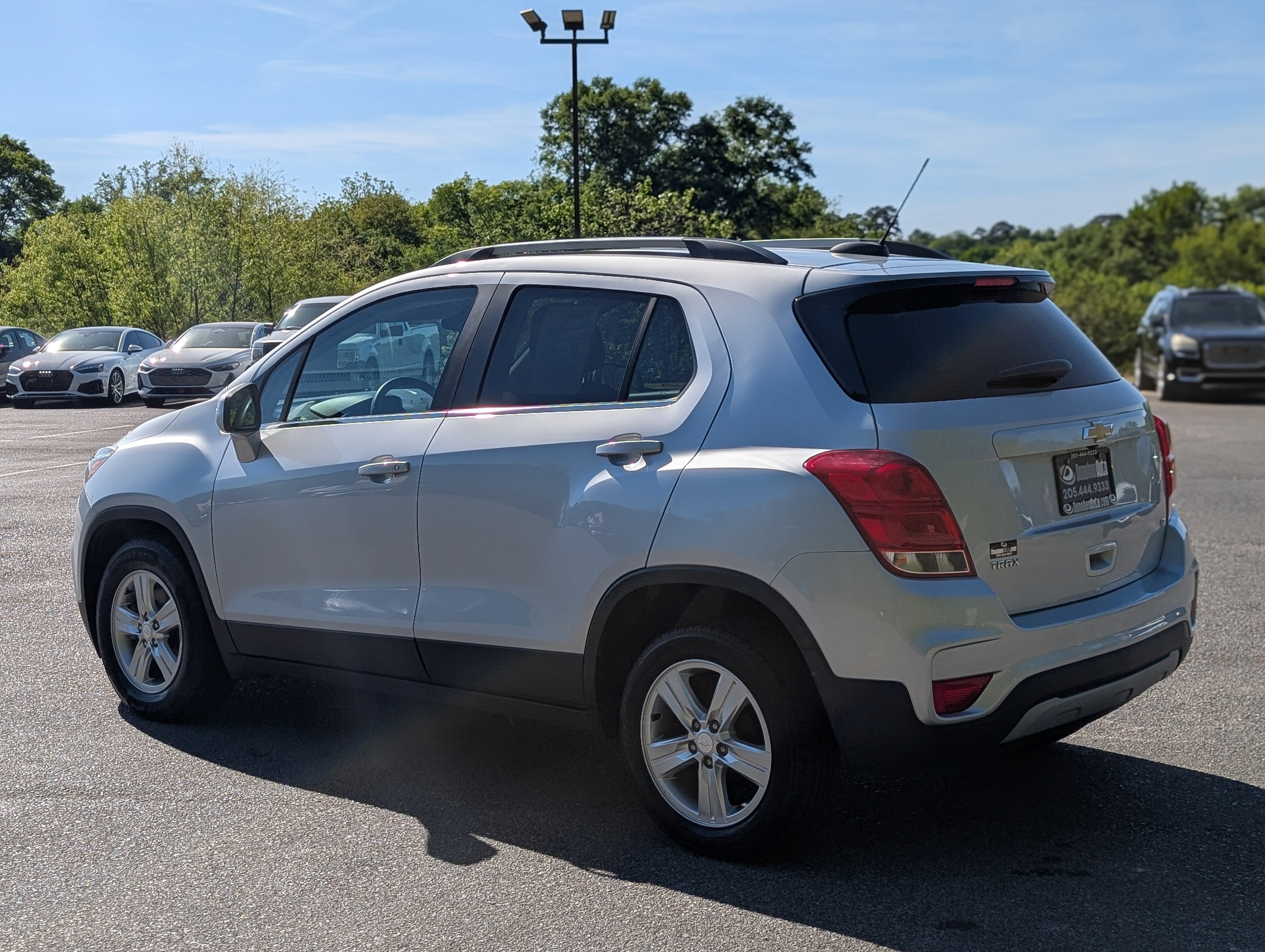 Used 2019 Chevrolet Trax LT FWD image 7