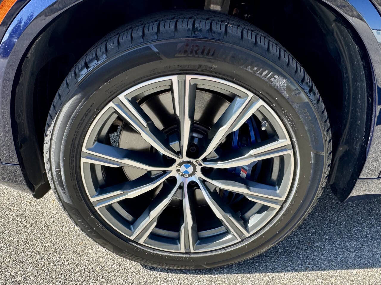 Used 2021 BMW X5 M50i w/ Executive Package image 10