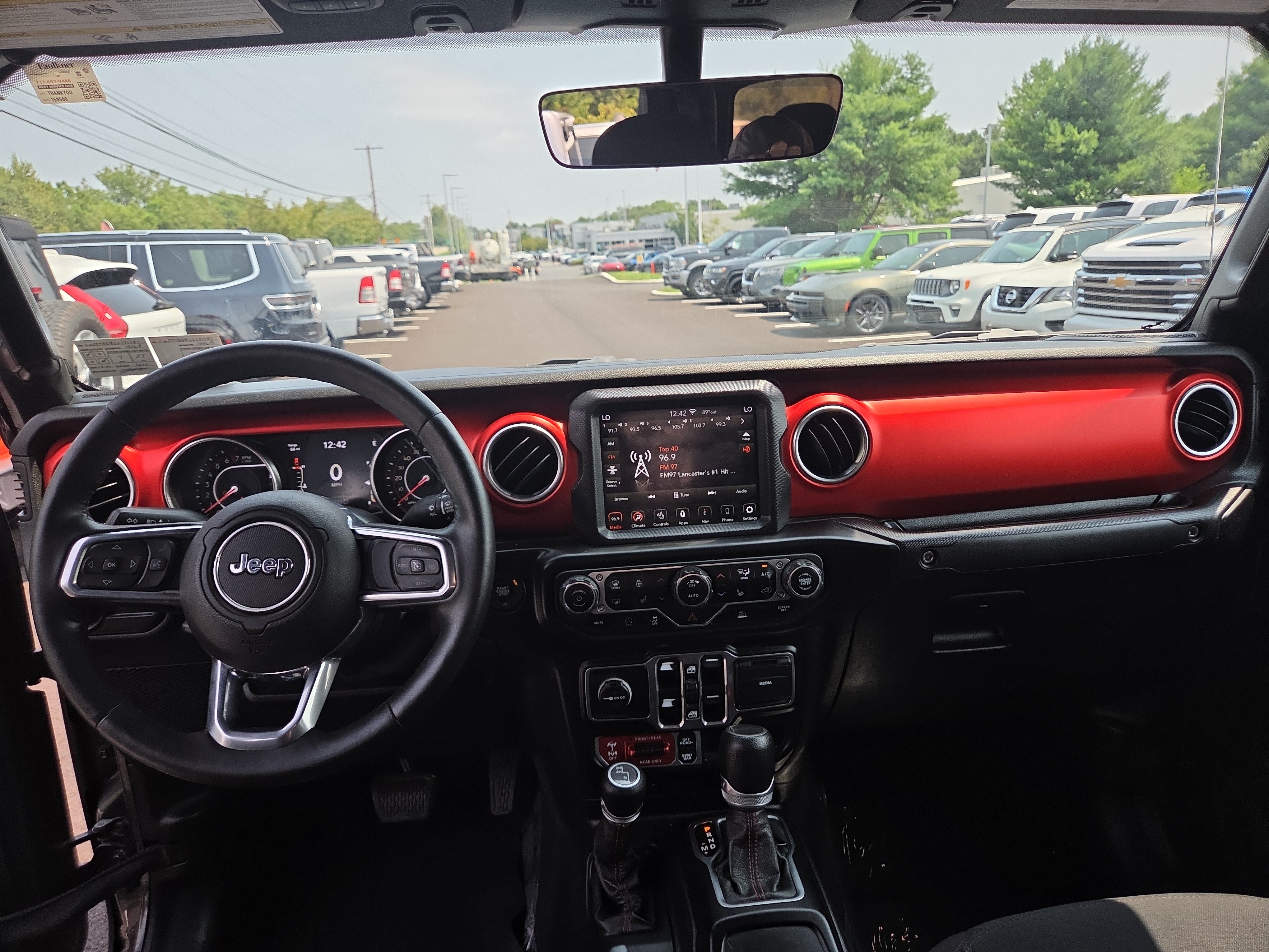 Used 2020 Jeep Gladiator Rubicon AWD/4WD image 5