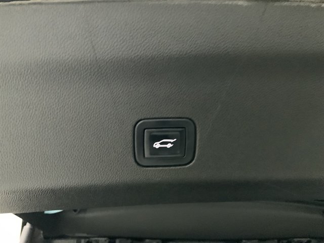 Used 2022 Chevrolet Suburban High Country w/ Max Trailering Package AWD/4WD image 8