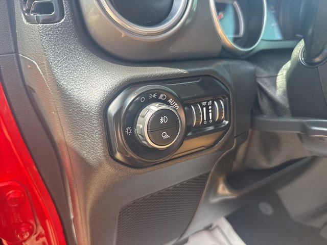 Used 2021 Jeep Gladiator Rubicon AWD/4WD image 14