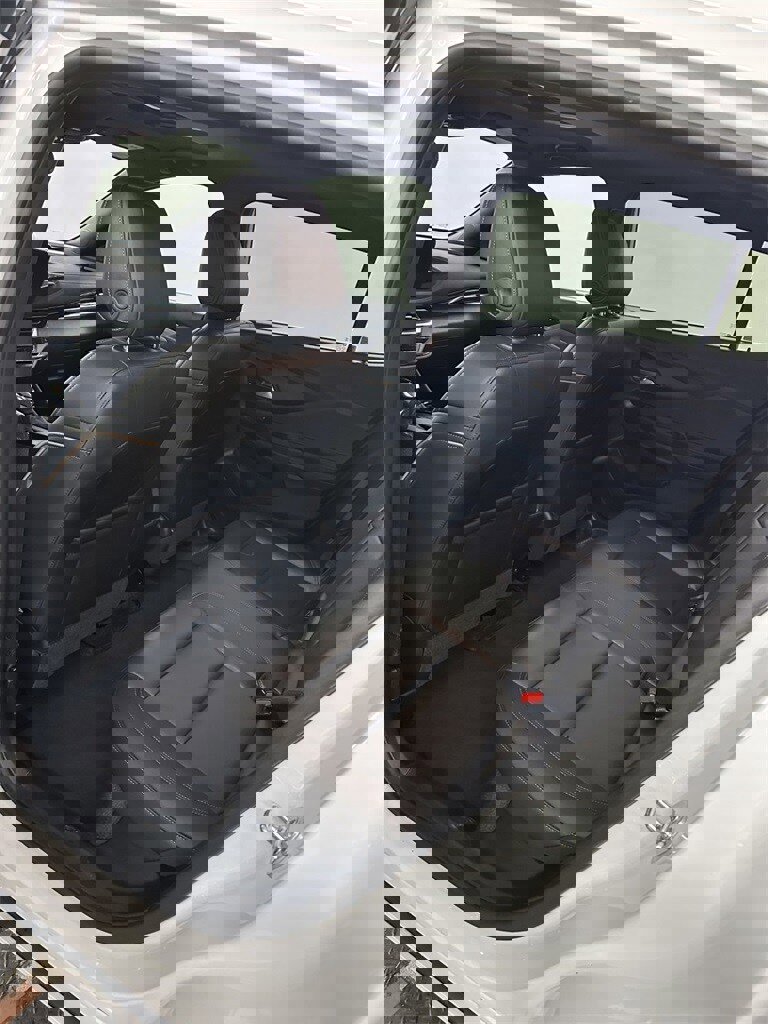 Used 2025 Buick Envista Avenir image 26