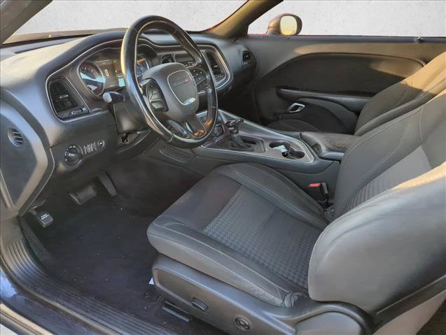 Used 2018 Dodge Challenger SXT RWD image 10