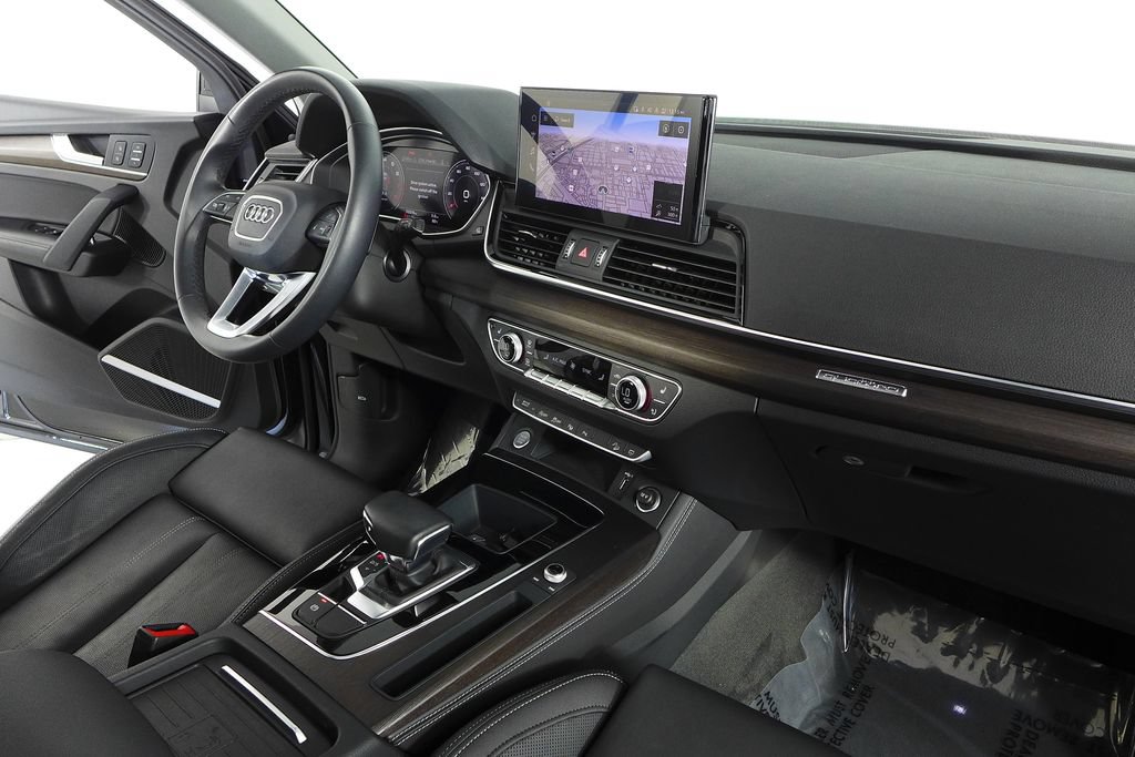 Used 2023 Audi Q5 2.0T Prestige w/ Prestige Package AWD/4WD image 13