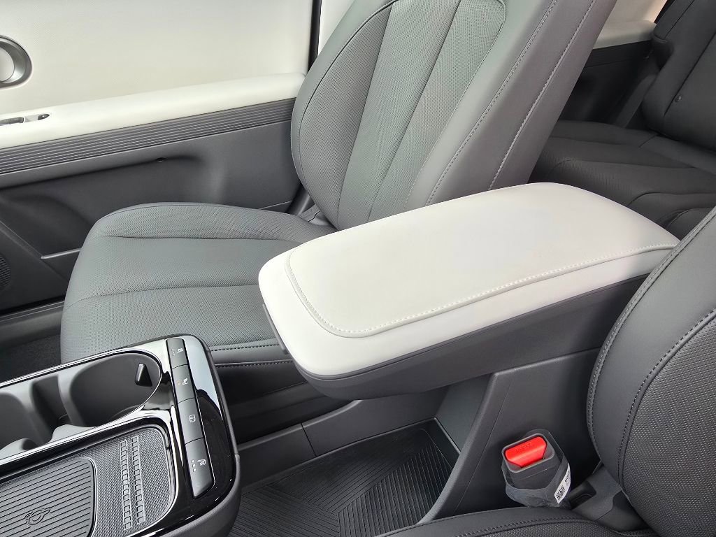 New 2026 Hyundai Ioniq 5 SEL image 23