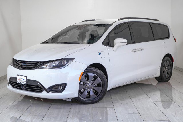 Used 2019 Chrysler Pacifica Limited w/ Advanced Safetytec Group image 4