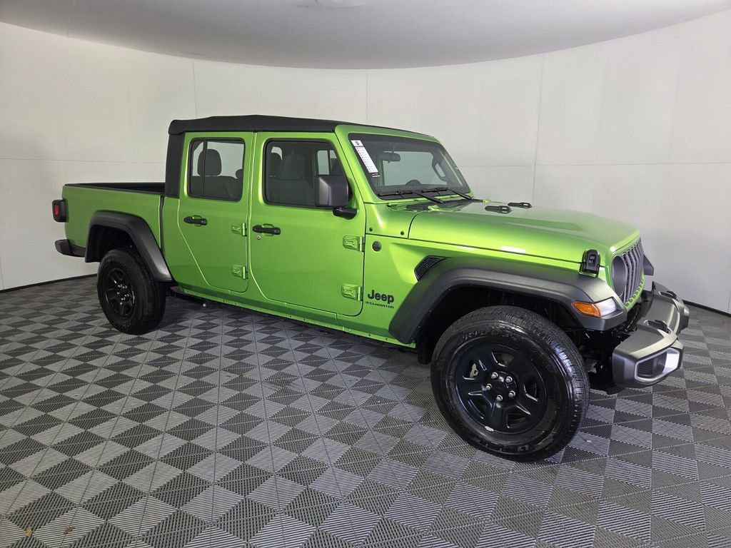 Certified 2025 Jeep Gladiator Sport image 4