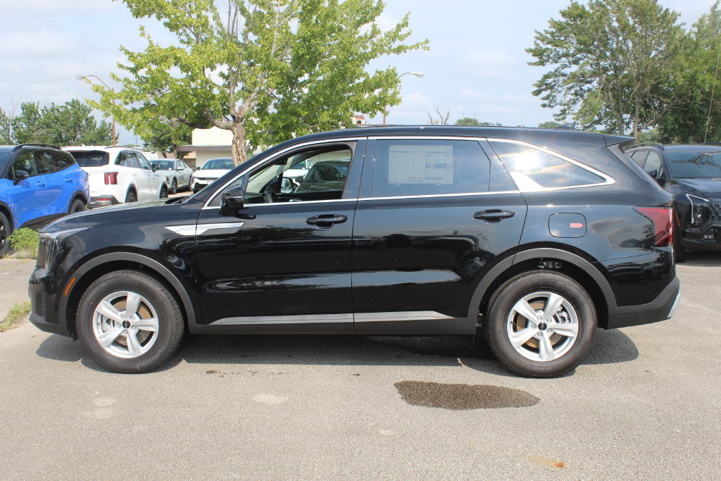 New 2026 Kia Sorento LX FWD image 4