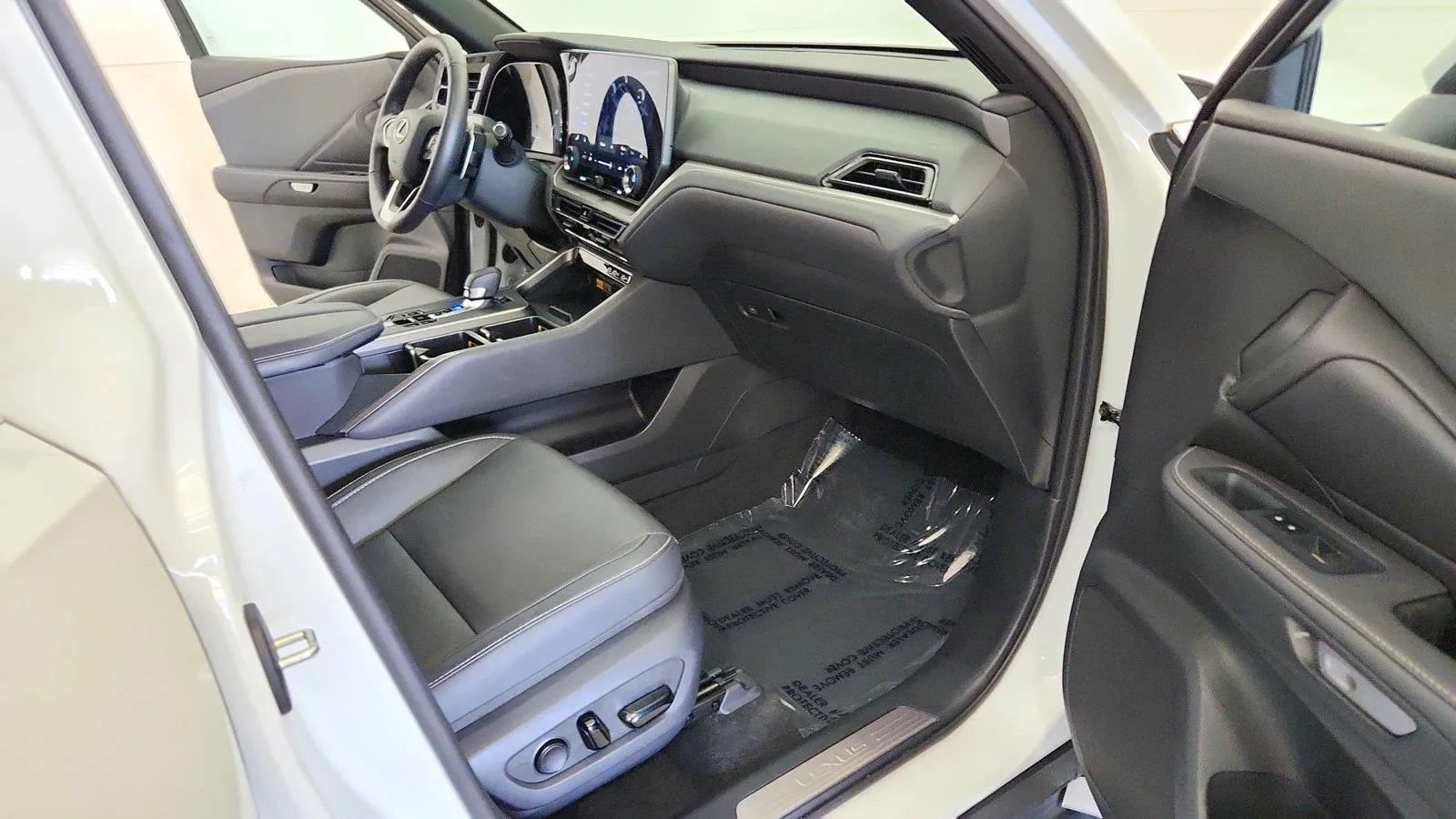 Used 2025 Lexus TX 350 AWD w/ Convenience Package image 28