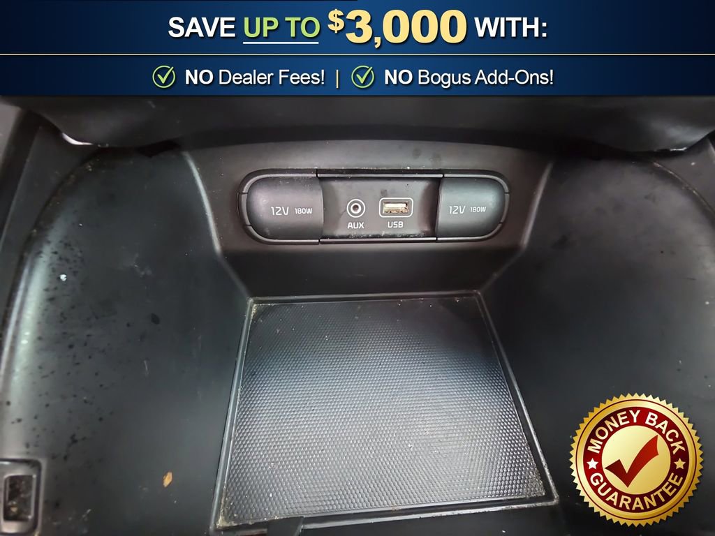 Used 2017 Kia Sorento LX w/ LX Convenience Package image 27