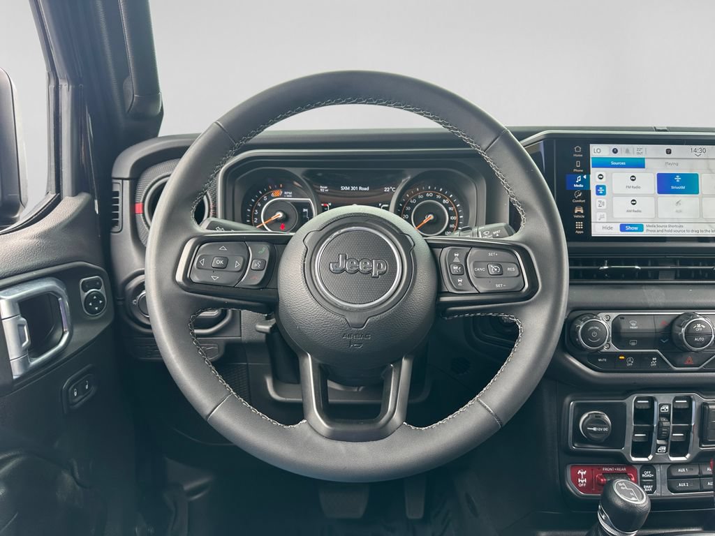 Used 2025 Jeep Wrangler Unlimited Rubicon AWD/4WD image 27