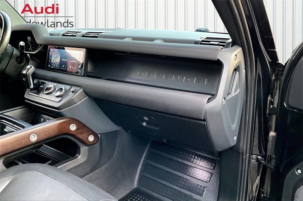 Used 2023 Land Rover Defender 110 X-Dynamic SE image 26