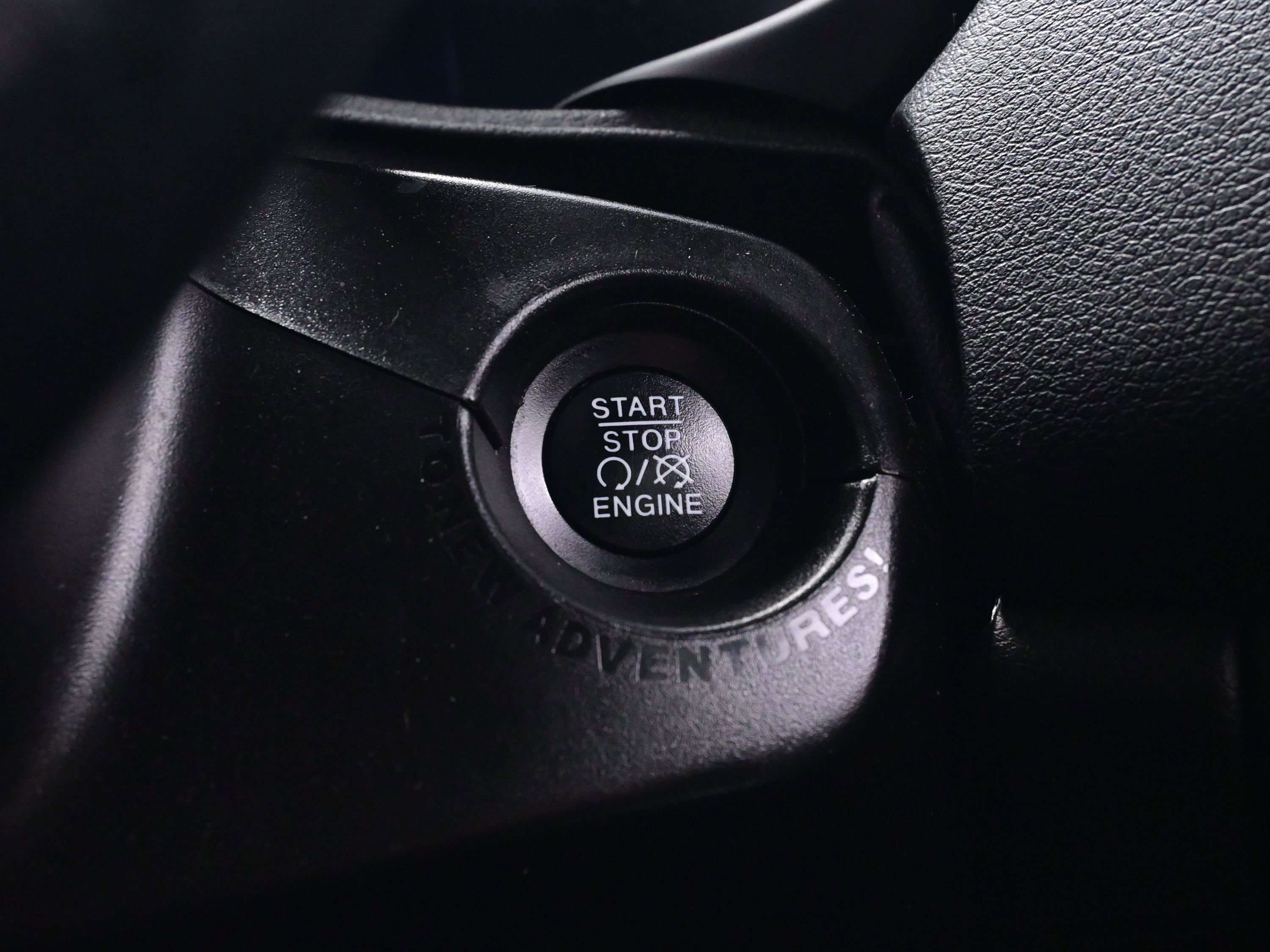 Used 2019 Jeep Renegade Latitude w/ Cold Weather Group image 23