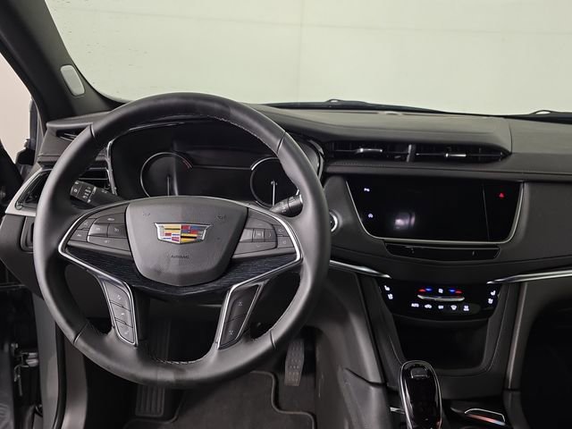 Used 2025 Cadillac XT5 Premium Luxury AWD/4WD image 9