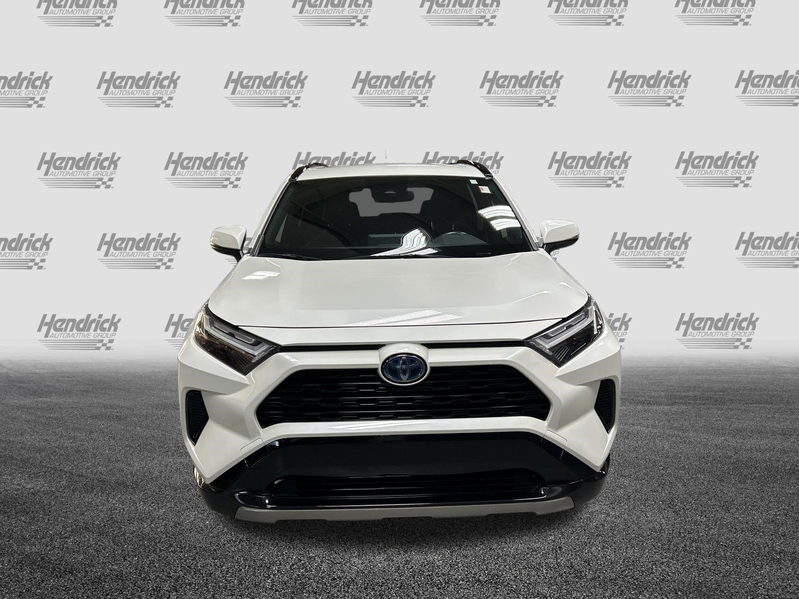 Used 2022 Toyota RAV4 SE AWD/4WD image 3