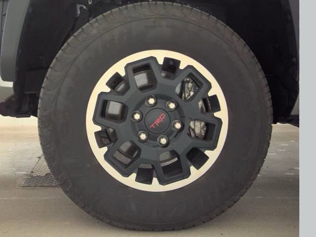 Used 2025 Toyota Tacoma TRD Off-Road image 19