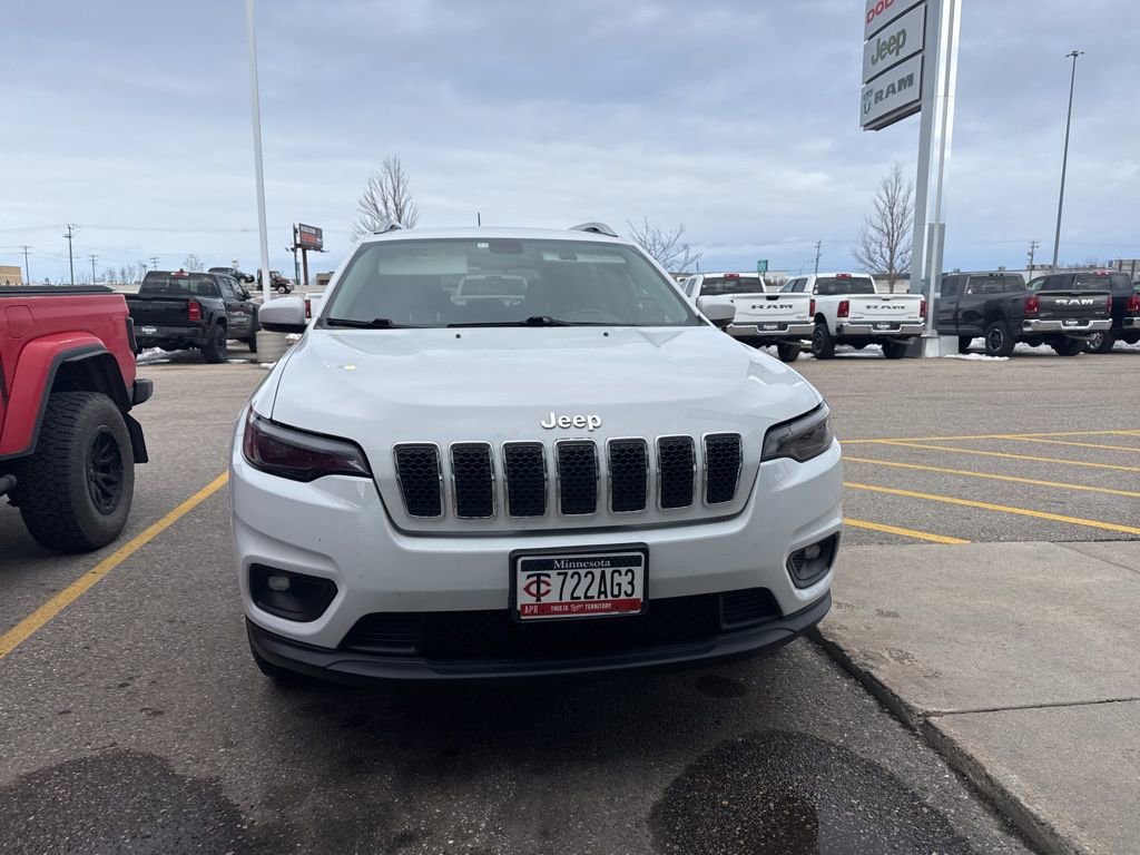 Used 2019 Jeep Cherokee Latitude Plus w/ Cold Weather Group image 2