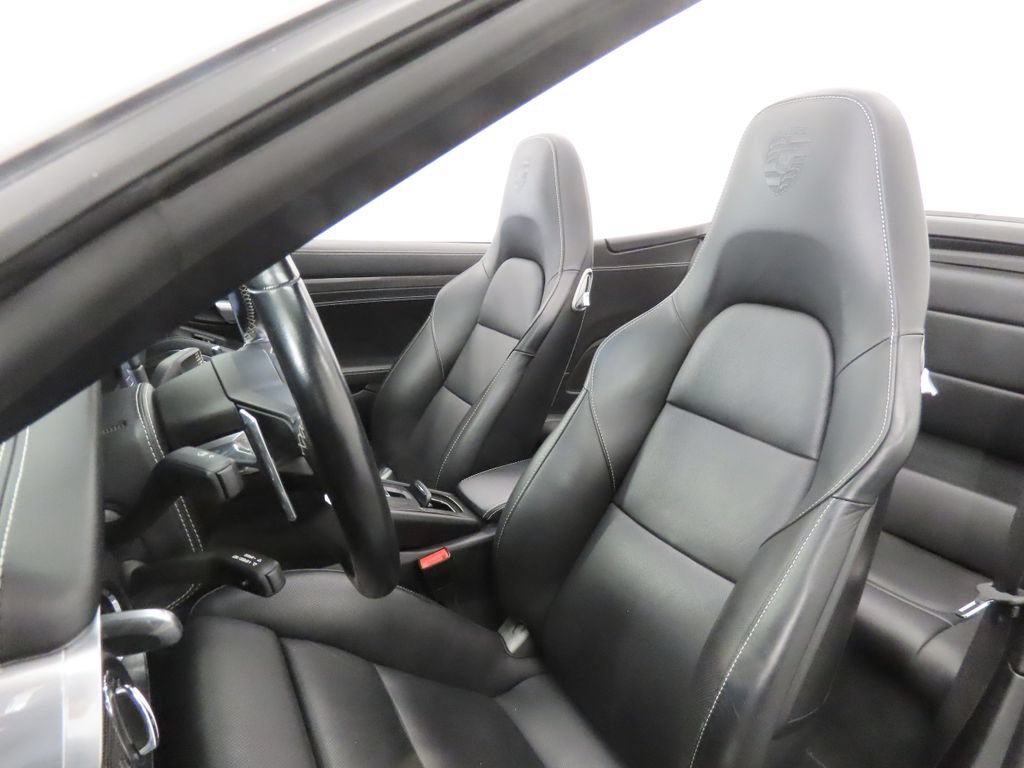 Certified 2019 Porsche 911 Turbo S AWD/4WD image 5