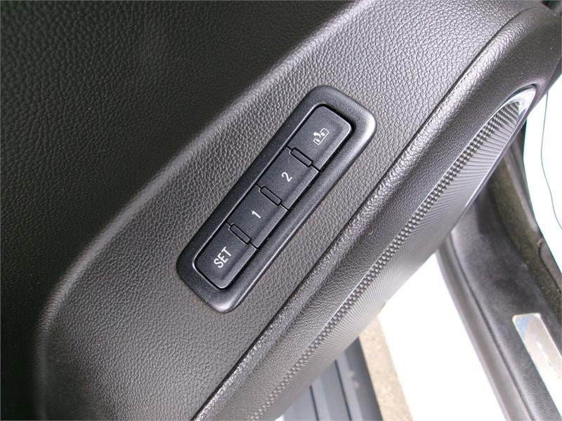 Used 2017 GMC Yukon Denali image 22