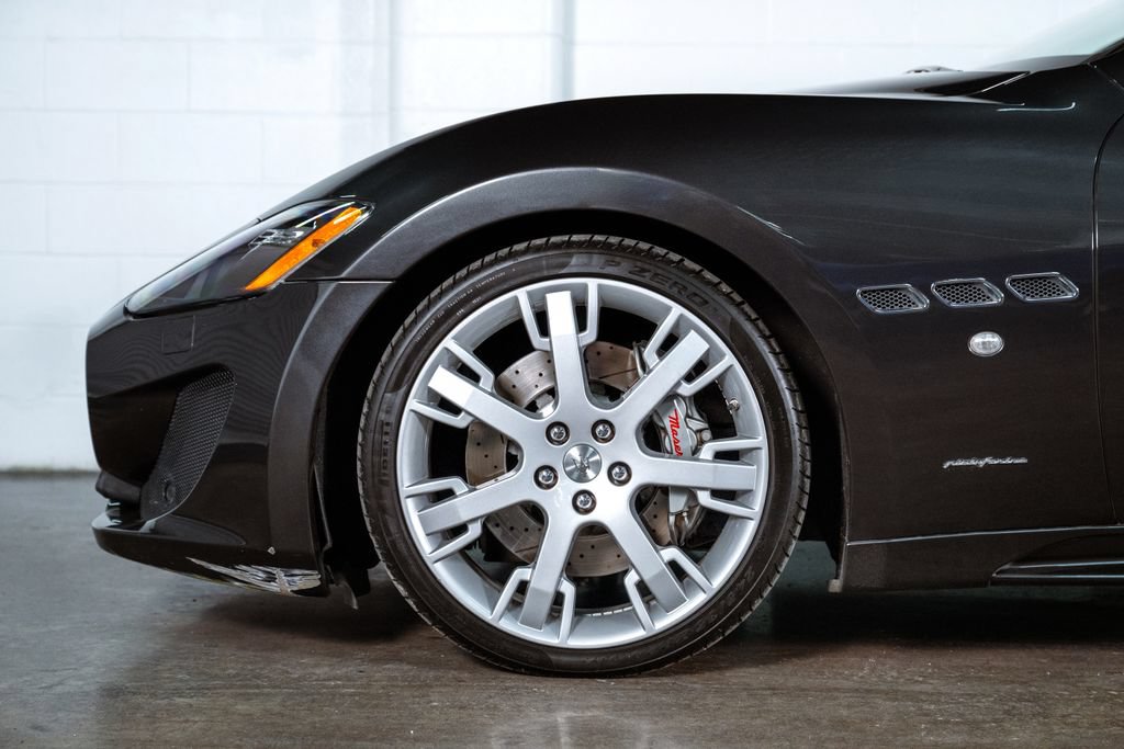 Used 2013 Maserati GranTurismo Sport RWD image 47