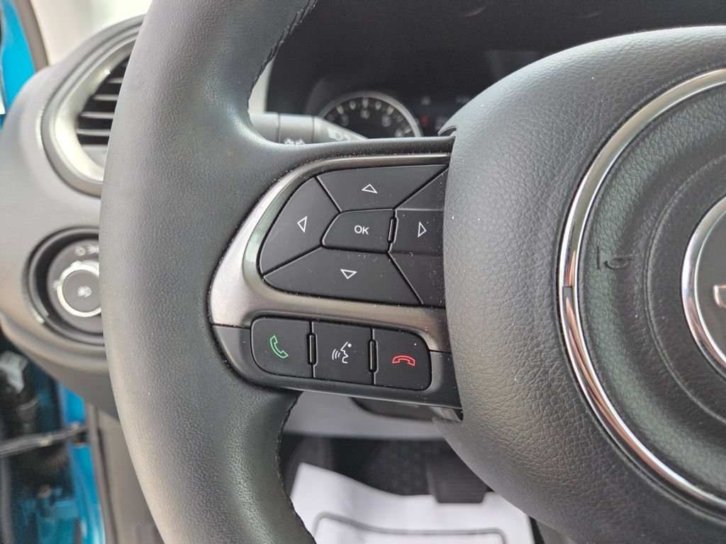Used 2022 Jeep Renegade Latitude AWD/4WD image 33