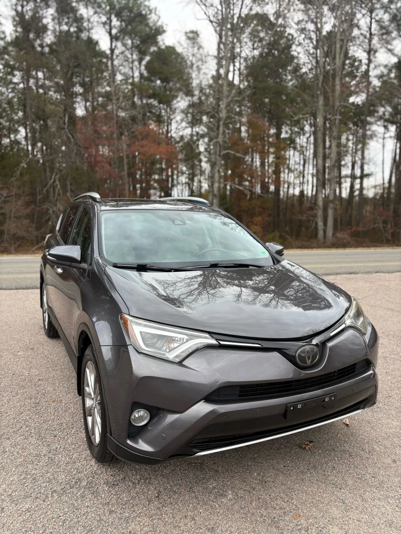 Used 2016 Toyota RAV4 Limited image 7