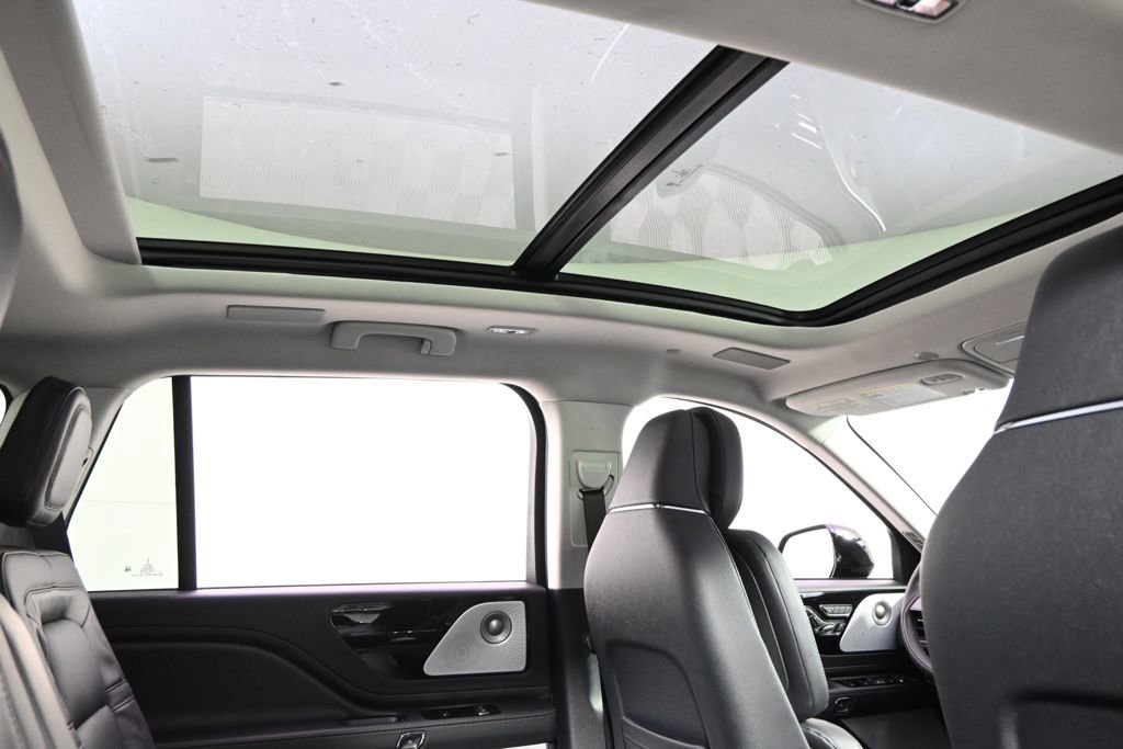 New 2026 Lincoln Aviator Reserve image 17