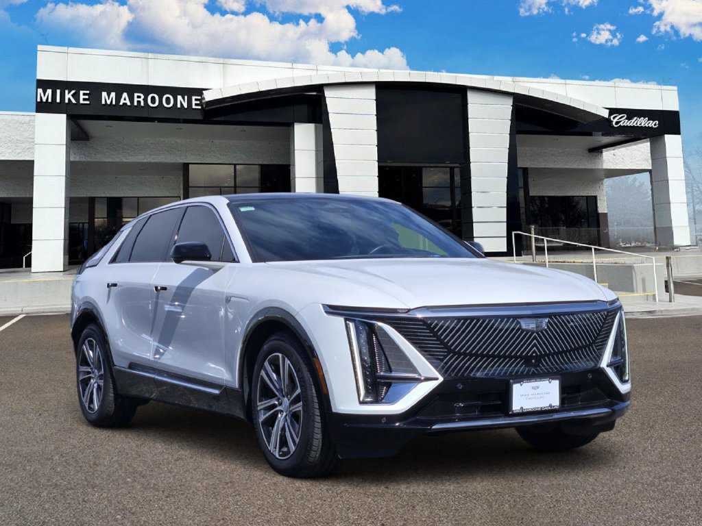 Certified 2024 Cadillac Lyriq Luxury RWD image 2