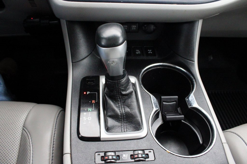 Certified 2018 Toyota Highlander Limited Platinum image 39