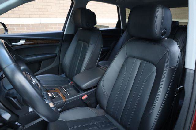 Used 2018 Audi Q5 2.0T Premium Plus w/ Premium Plus Package AWD/4WD image 17