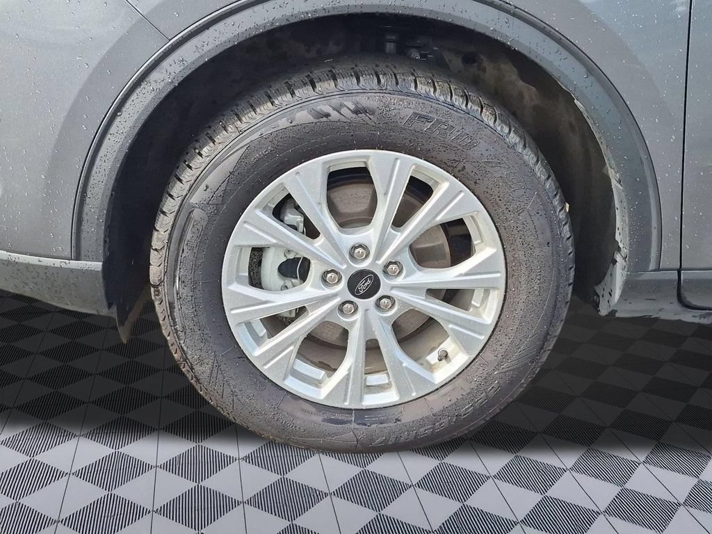 Certified 2025 Ford Escape Active AWD/4WD image 30