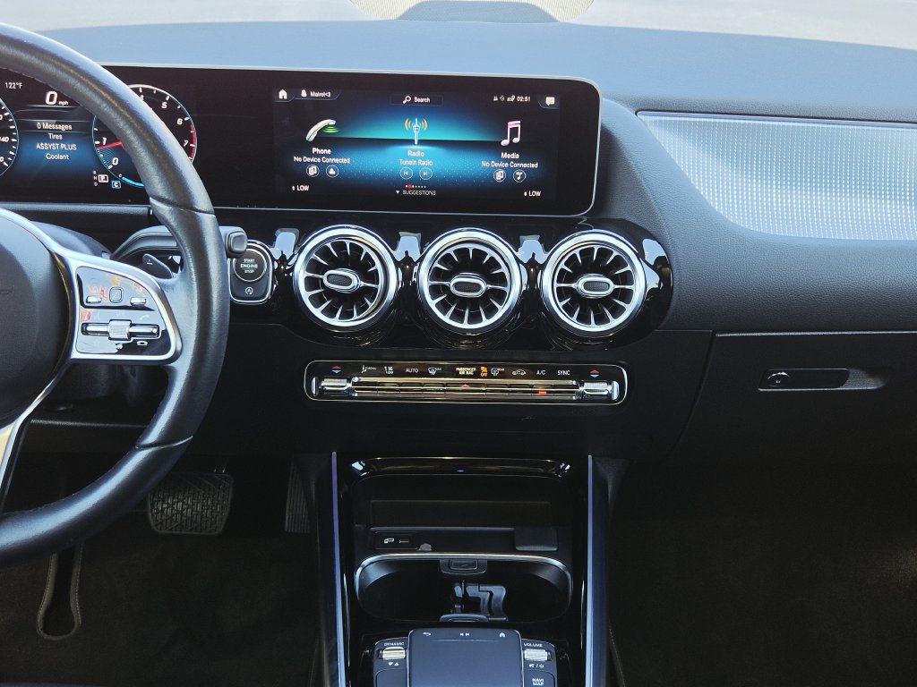 Used 2021 Mercedes-Benz GLA 250 w/ Premium Package image 20