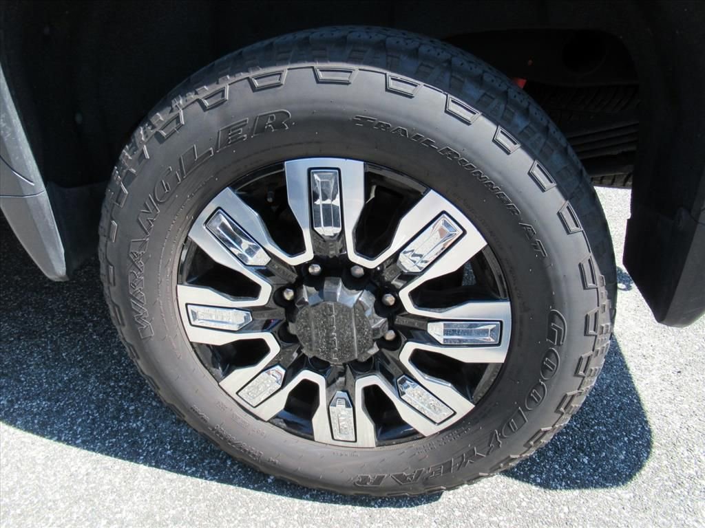 Used 2024 GMC Sierra 2500 Denali w/ Denali Reserve Package image 5