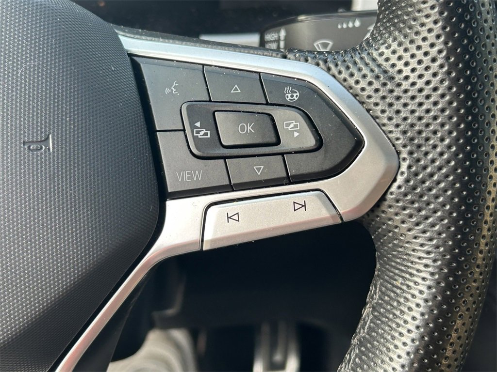 Used 2022 Volkswagen Atlas Cross Sport SEL R-Line image 36