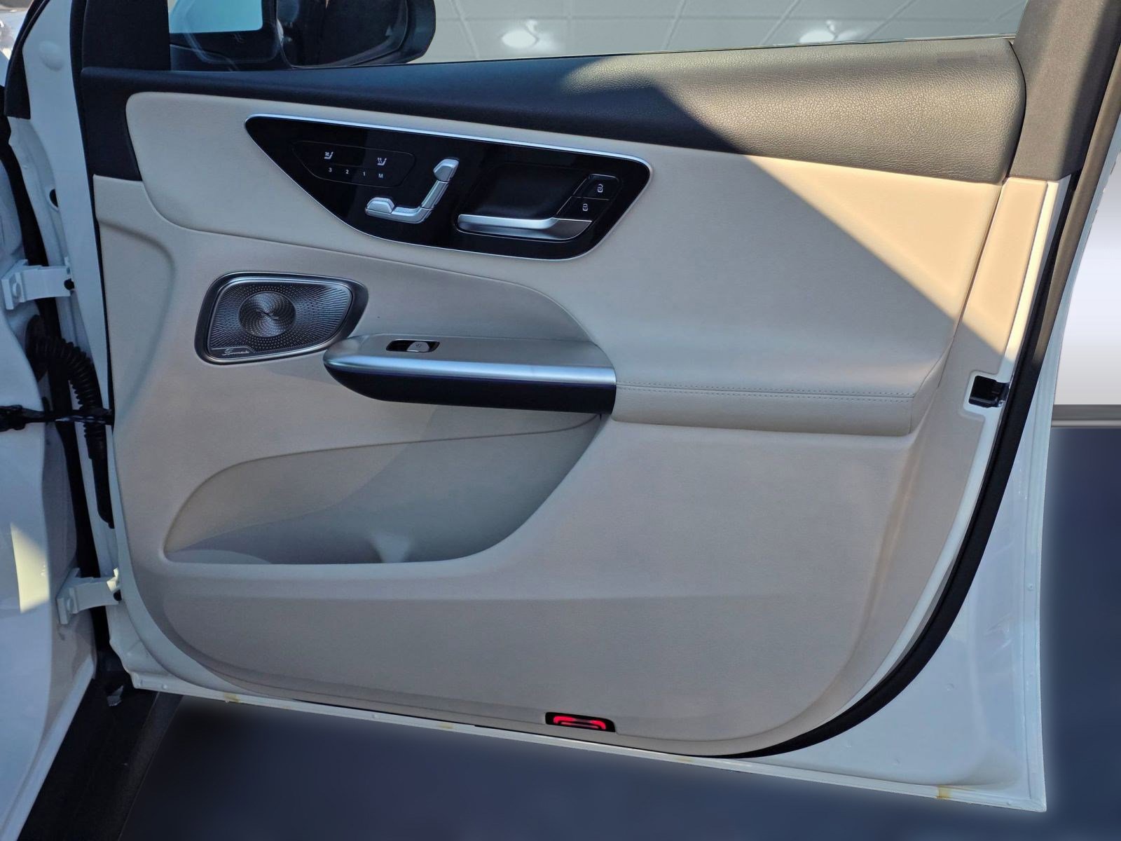 Used 2026 Mercedes-Benz GLC 300 4MATIC image 19