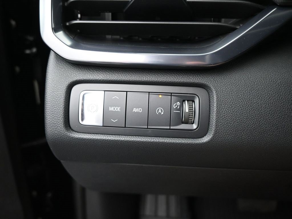 New 2025 GMC Acadia AT4 w/ LPO, Floor Liner Package image 22