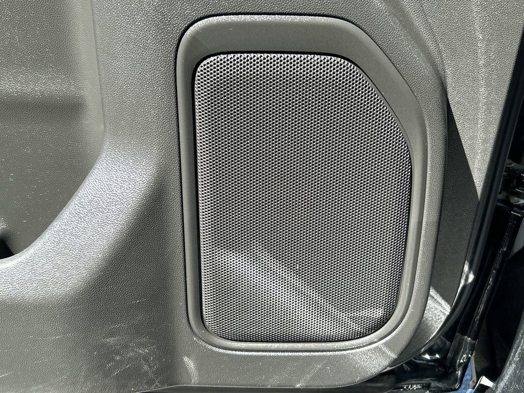 Used 2021 GMC Sierra 1500 Elevation image 24