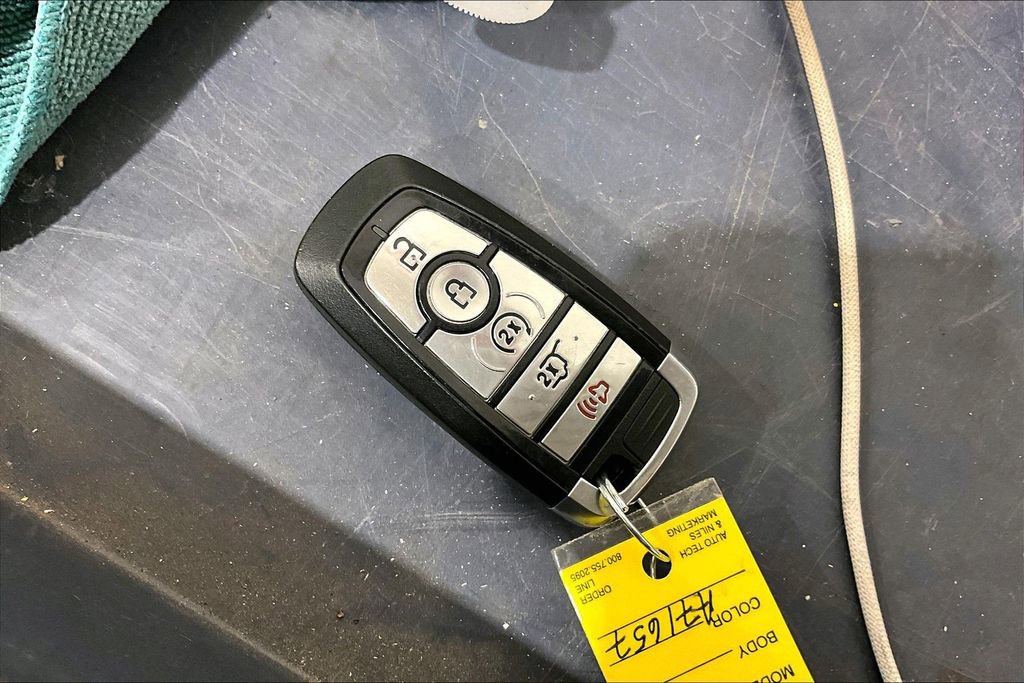 Used 2024 Ford Escape Platinum AWD/4WD image 12