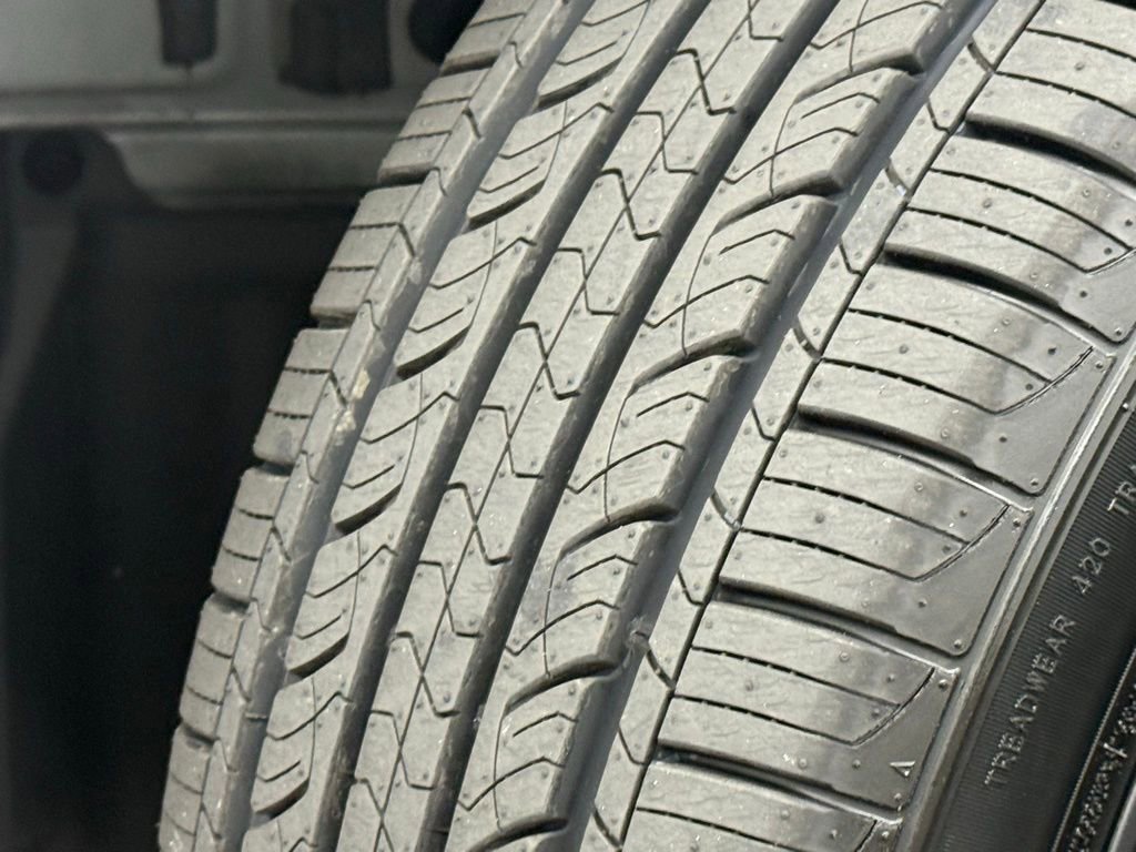 Used 2024 Toyota Prius Prime SE image 37