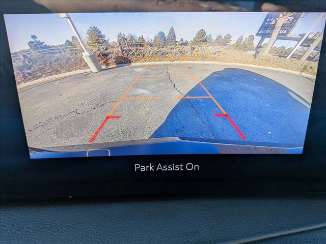 Used 2024 Cadillac XT4 Premium Luxury image 13