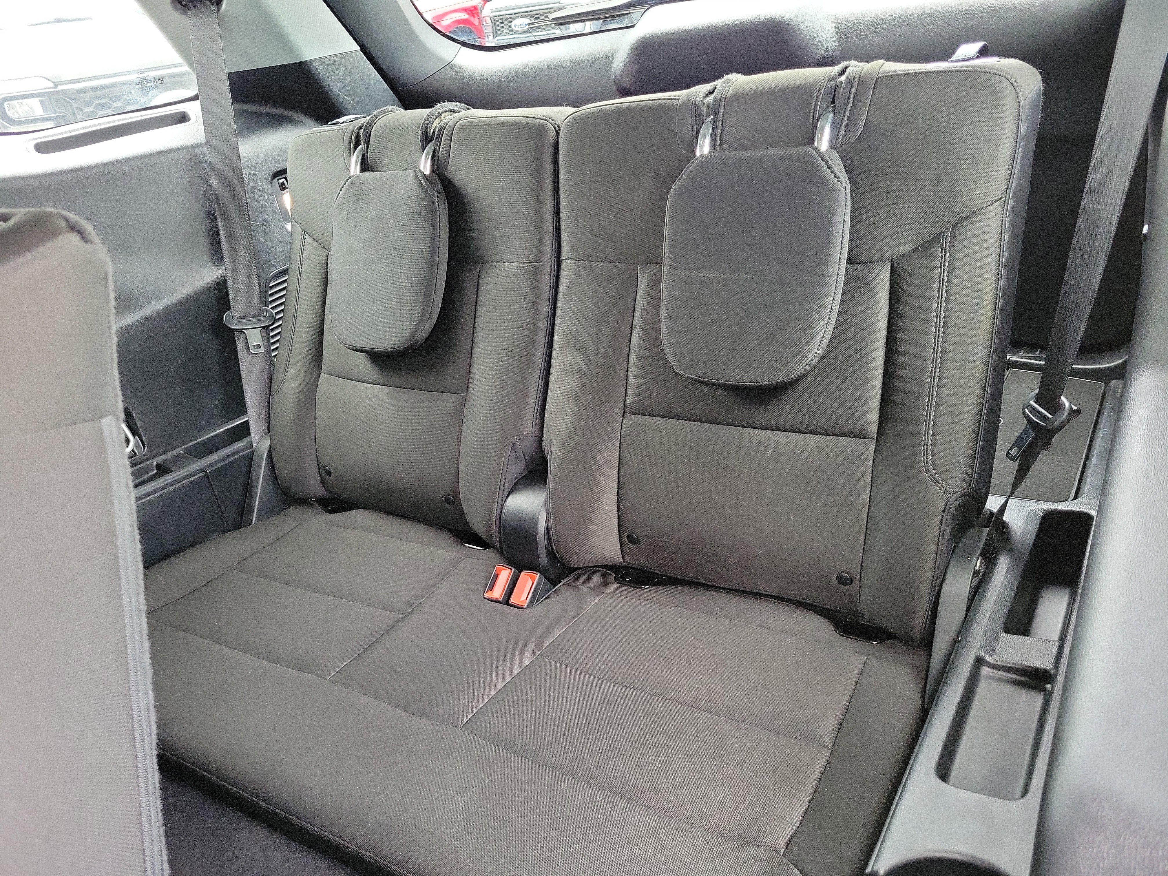 Used 2023 Ford Explorer XLT RWD image 14