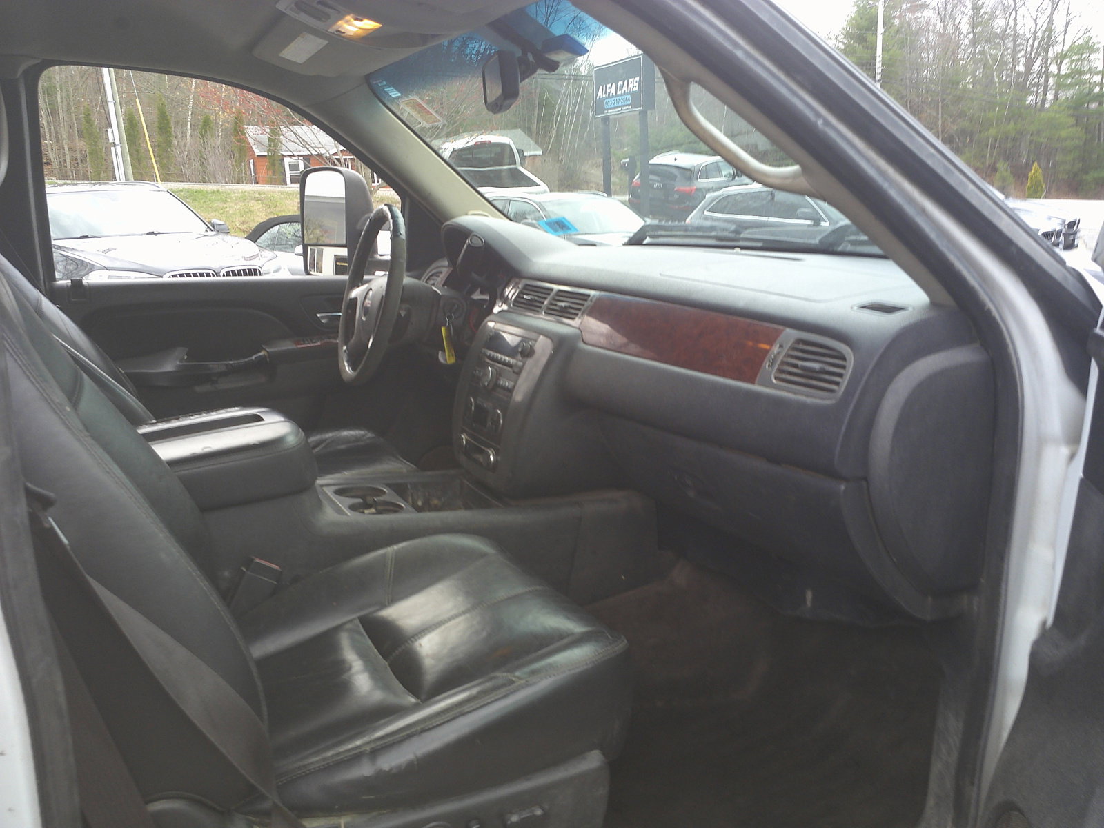 Used 2013 GMC Sierra 2500 SLT w/ Suspension Package, Off-Road AWD/4WD image 12