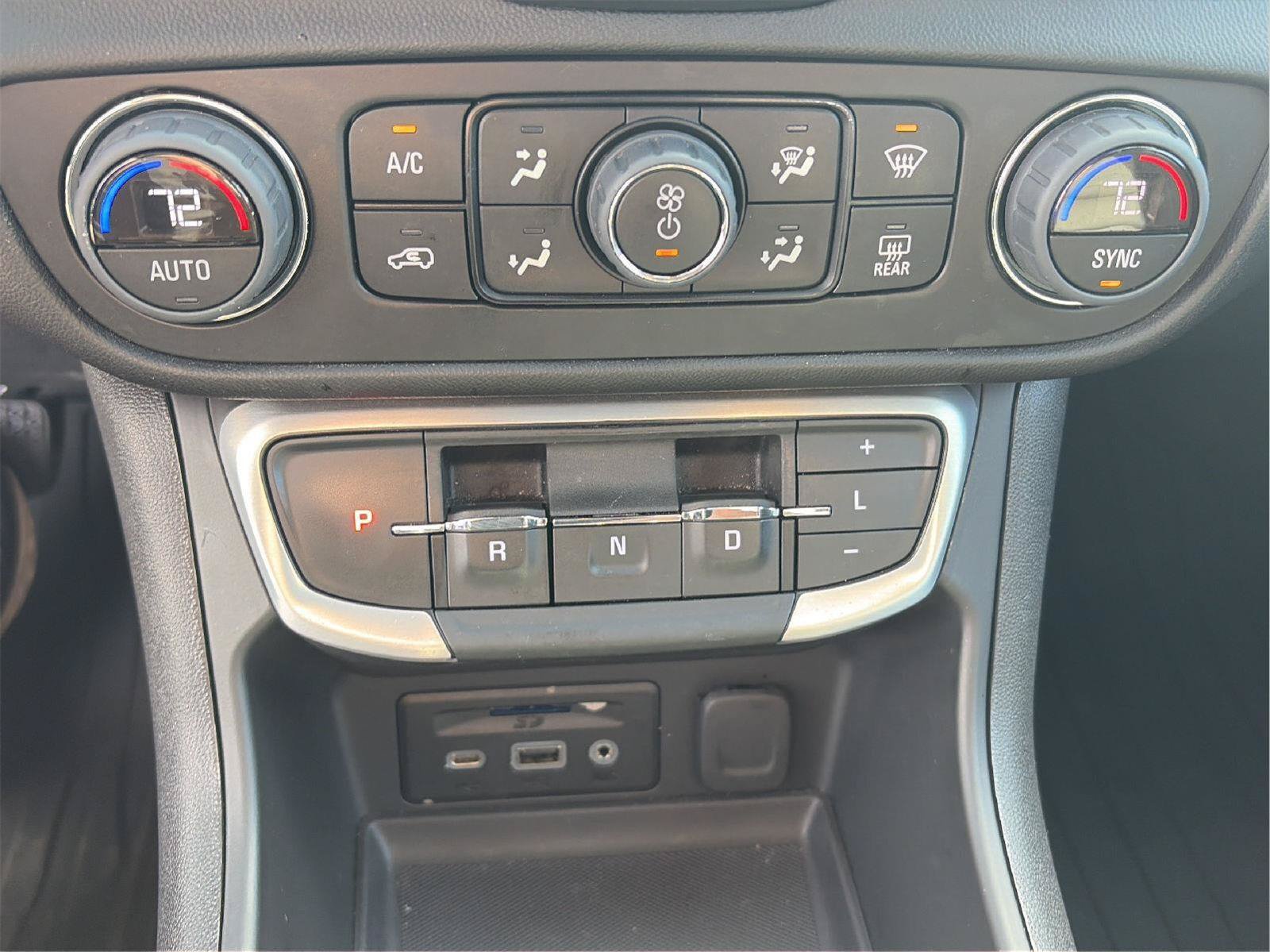 Certified 2024 GMC Terrain SLT w/ Elevation Edition AWD/4WD image 29