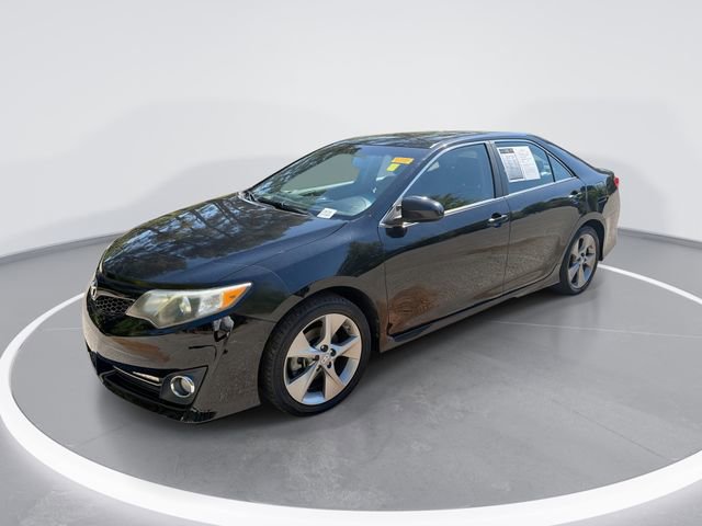 Used 2014 Toyota Camry SE w/ Leather Package FWD image 1